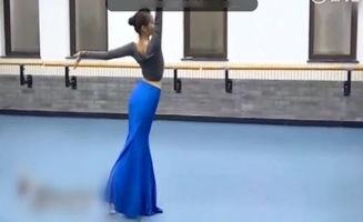 国民舞蹈视频,跟随视频舞动青春风采